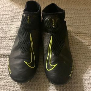 Men’s Nike Black Phantom Ghost Soccer Cleats Size 8
